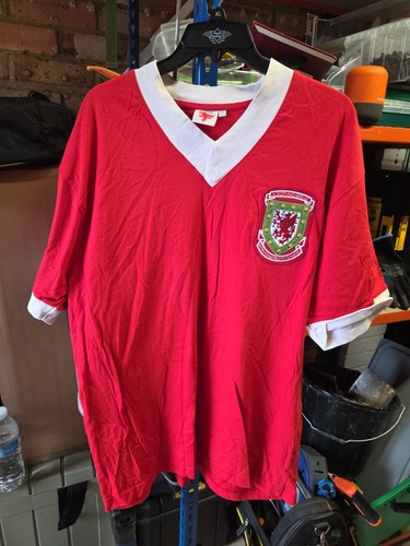 Wales retro football shirt 2xl - football,