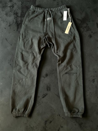 Fear god essentials - god,