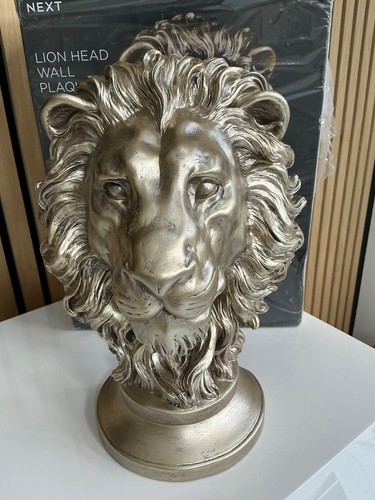 Bnib next gorgeous - bnib, lion