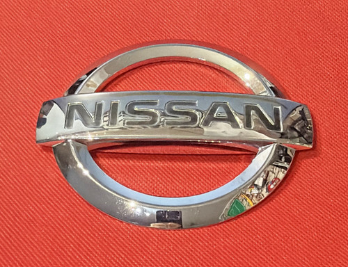 Nissan vintage car badge - nissan,