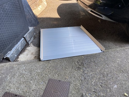 Drive aluminium access - ,
