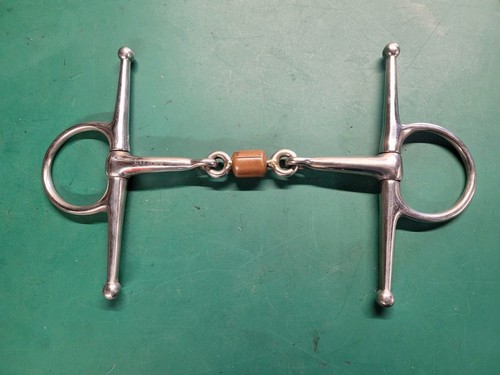 Fixed cheek jointed - fixed,