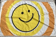 NYL GLO Flag Smile Face 3x5'