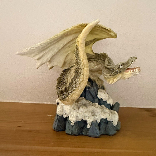 Land the dragons small - of, snow