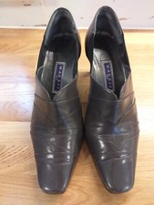 Magrit Grey Leather court Shoes ideal occasion wear Size 4/37