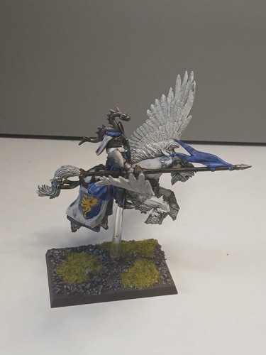 Warhammer bretonnian pegasus - warhammer,