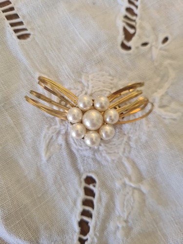 Vintage gold tone faux pearl - vintage,