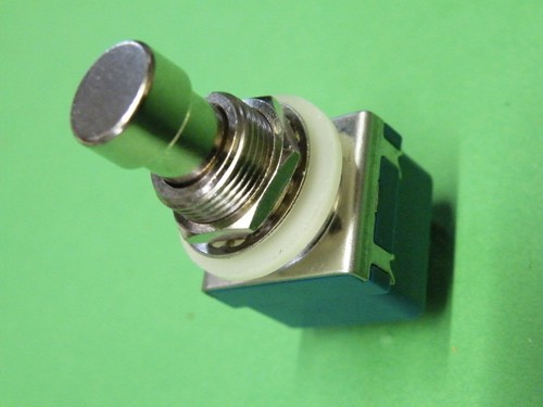Latching foot switch 3pdt - latching,