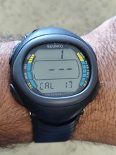 Suunto Mosquito Quartz  Watch Black Dial Gray Unisex  Watch Work for parts