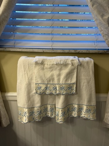 Vintage saturday knight towel - knight,