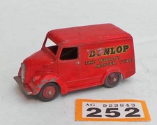 Vintage Dinky Toy 451 Trojan van Dunlop diecast model 252
