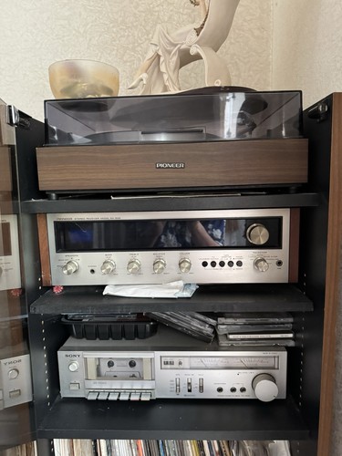 Pioneer belt drive turntable - pioneer,