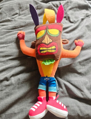Crash bandicoot tiki mask - crash, in