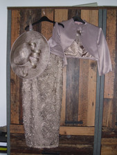 stunning ladies CABOTINE