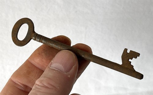 Large vintage antique metal - large,