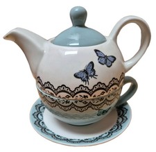 ​Elegant Butterfly & Lace