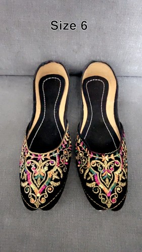 Multi coloured womens khussa - multi,