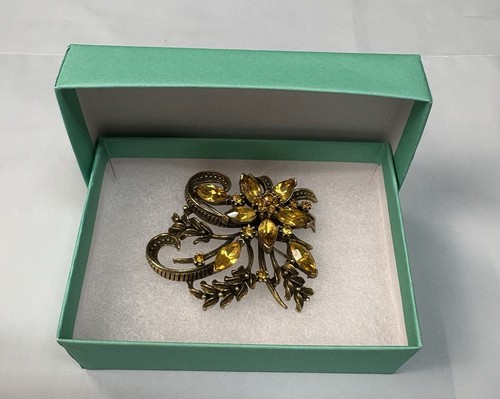 Vintage gold tone - tone, amber