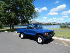 1986 Toyota base 4x4 pickup