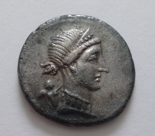 Julius caesar denarius 46 45 - caesar., (46-45