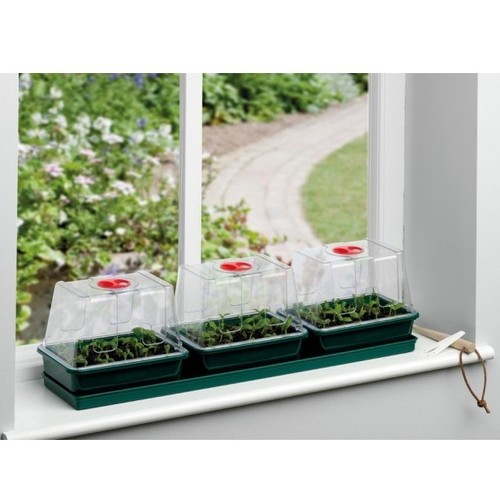Garland top three windowsill - top,