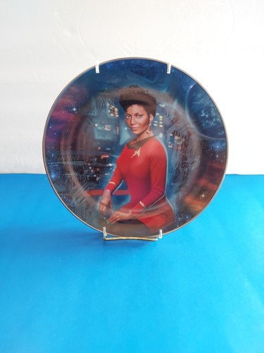1999 women star trek uhura - star,