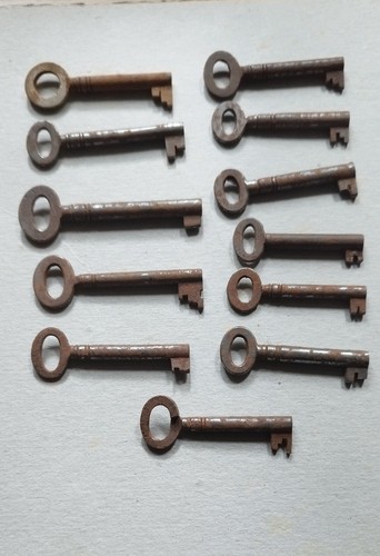 Old vintage keys for - old,