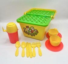 Vintage Mayco Picnic Set Made