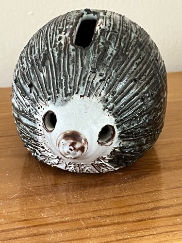 Briglin pottery hedgehog money - briglin,