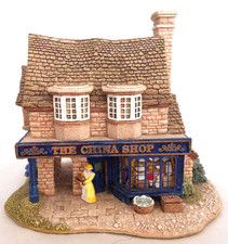 LILLIPUT LANE  ‘The China Shop’ Cottage with Box & Deeds