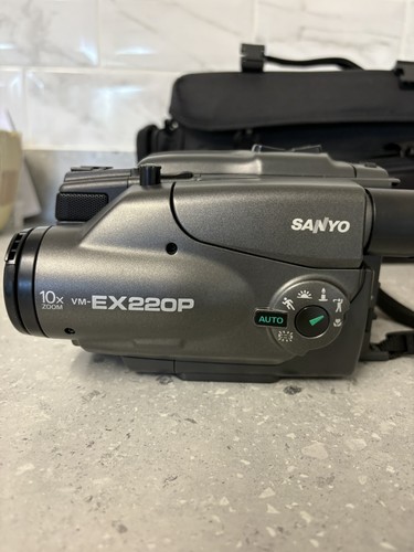 Sanyo ex220p vintage camcorder - ex220p,