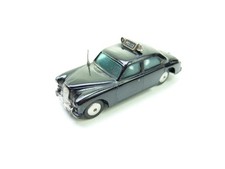 CORGI 209  RILEY PATHFINDER