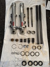 KawasakiGPZ 900 Fork Lowers/sliders And Internals