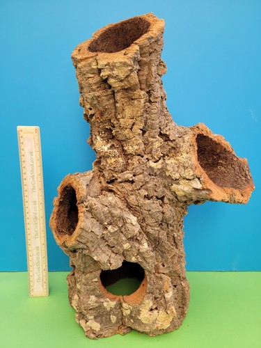 Cork bark tube hide - cork,
