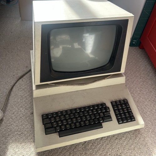 Commodore 4032 untested - commodore,