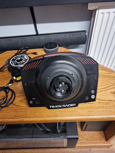 Thrustmaster racer - ts-xw,