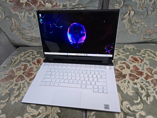 Alienware m15 10980hk - i9,