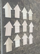 12 wooden arrow signs Carpark