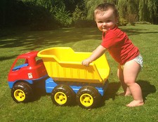 KIDS LORRY TIPPING TRUCK