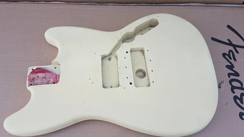 1975 fender bronco - bronco, body