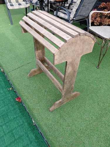 Wooden saddle stand very - saddle, in