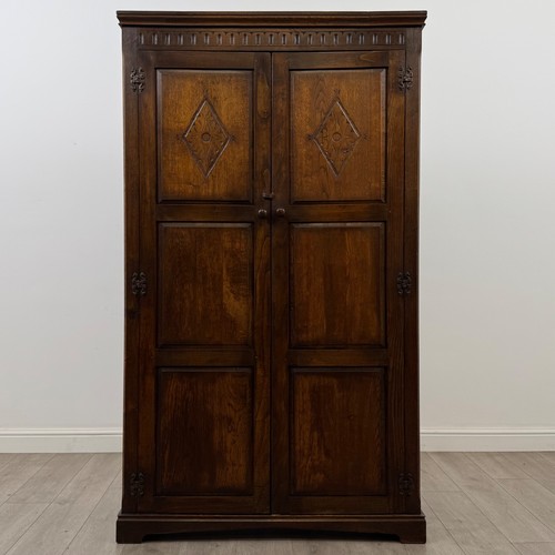 Antique 20th century - 20th, carved