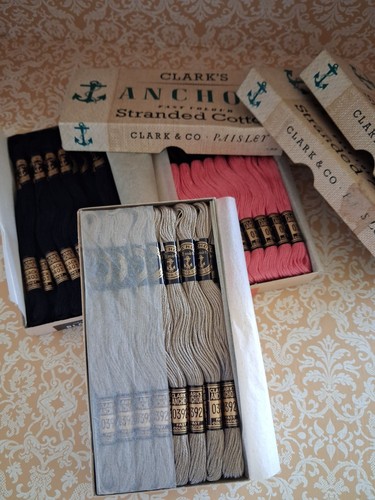 Boxes anchor stranded - boxes,