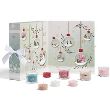 Yankee Candle Snowglobe Wonderland Advent Calendar – 25-Piece Candle Gift Set