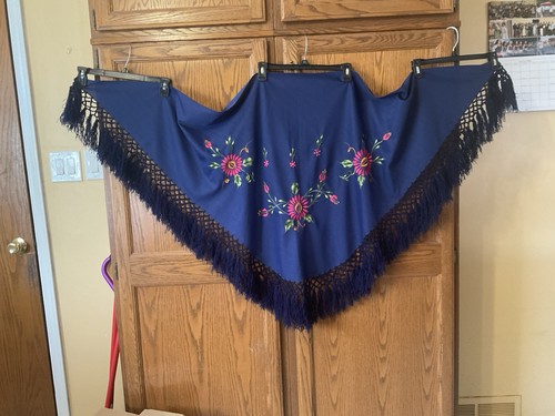 Pico triangular flamenco shawl - flamenco,