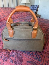 Globe-Trotter handbag; Olive
