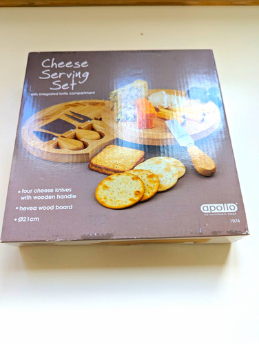 Apollo hevea wood cheese board - wood,
