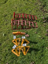 Axel stands scissor jack and - jack,