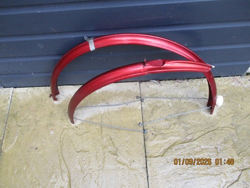 Vintage 1970s raleigh - raleigh, red