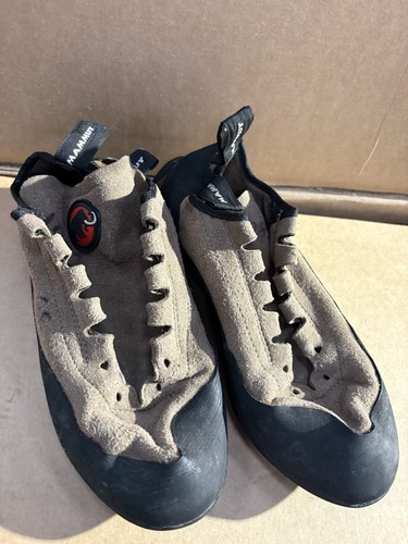 Mammut women rock climbing - rock,